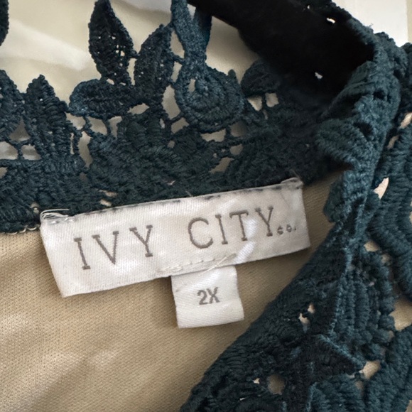 Ivy city co green lace dress - Picture 2 of 5